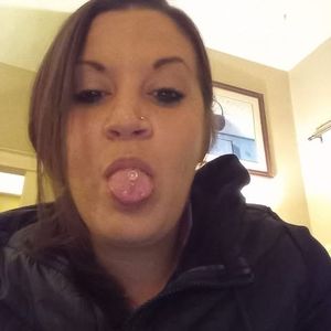 Meet your Posher, Johnette